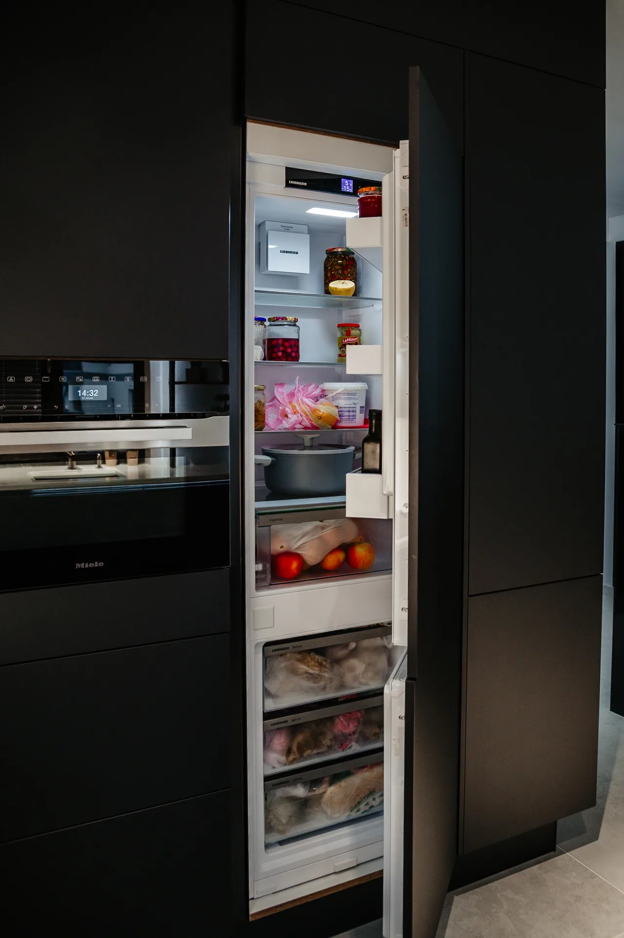 Plus — black, blat quartz — poza 8